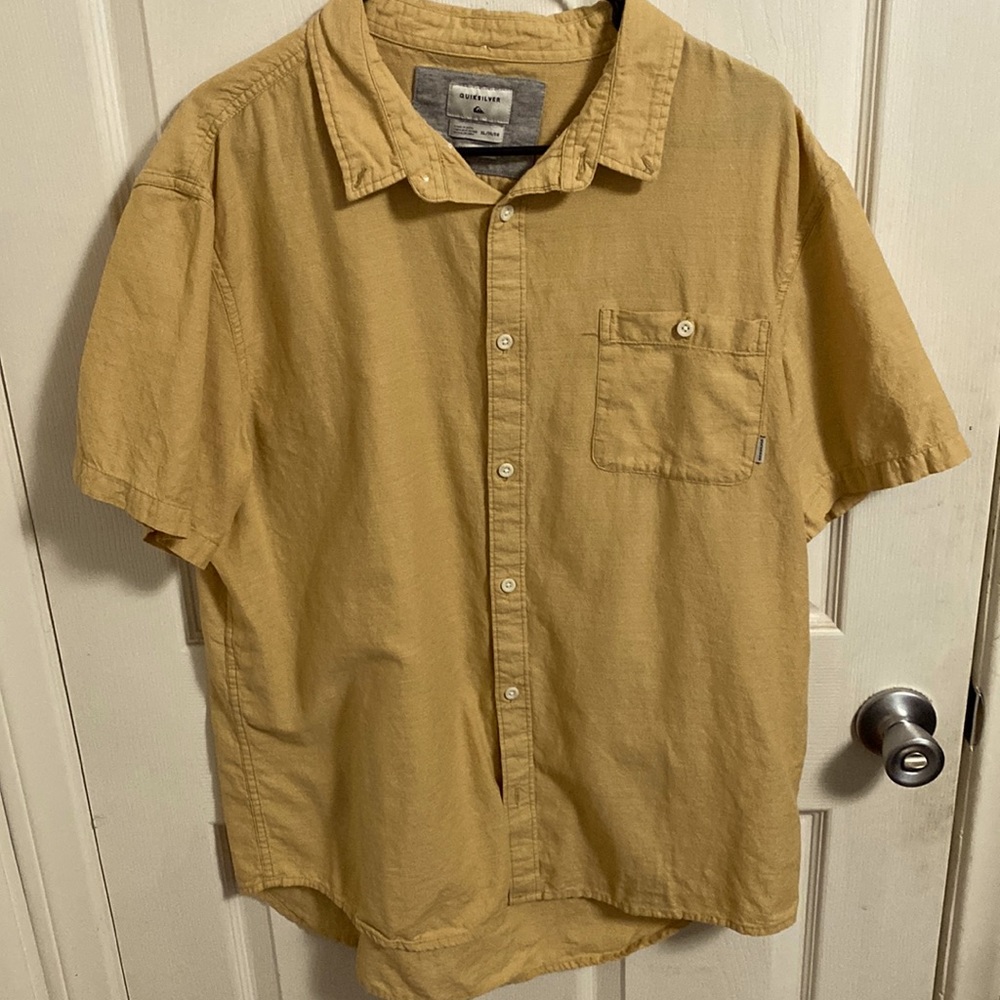 Quicksilver button up